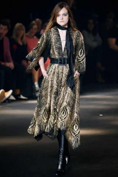 Look 37